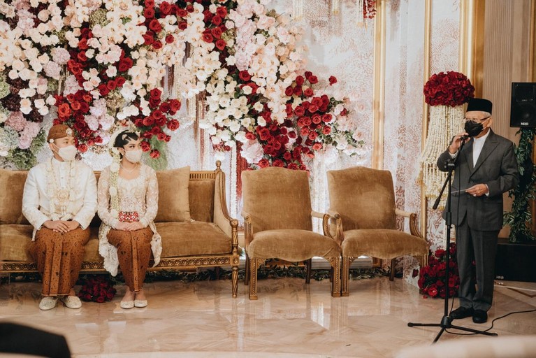 Pernikahan Putri Tanjung