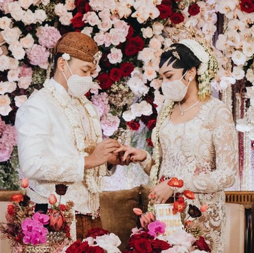 Doa Ibu Sandiaga Uno hingga Pujian Istri Ridwan Kamil untuk Putri Tanjung