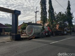 Sopir Truk yang Tewas Usai Tabrak Pagar Kantor Polisi di Lamongan Divisum