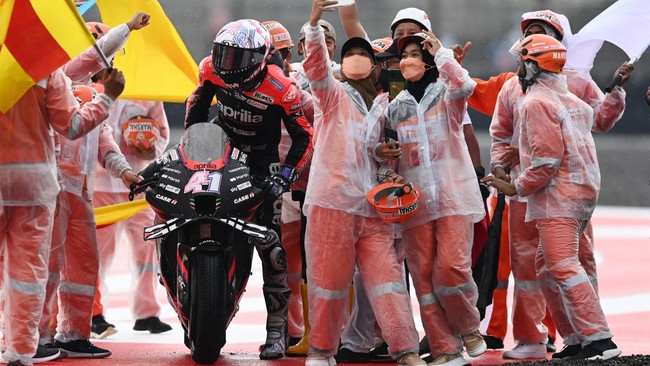 Pembalap Aprilia Racing Aleix Espargaro mengungkapkan hasil di MotoGP Mandalika menjadi motivasi untuk memenangkan MotoGP Argentina.