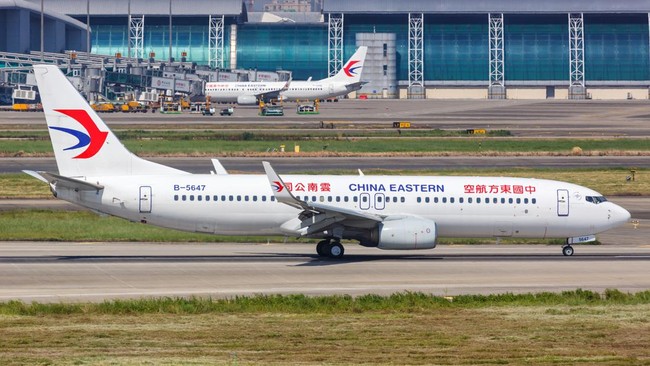 Presiden China Xi Jinping mengaku syok mengetahui kabar kecelakaan pesawat China Eastern Airlines, Senin (21/3) waktu setempat.