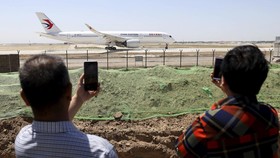 Pesawat Boeing 737 China Kecelakaan, Bawa 132 Penumpang