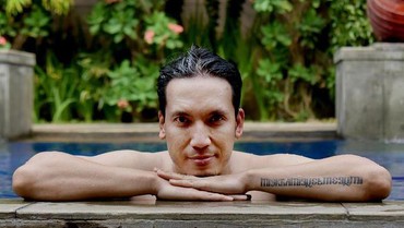 Heboh Desta Latihan Bareng Sheila on 7, Gantikan Brian?