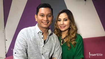 img-title 3 Tahun Menikah dengan Berondong, Emma Waroka Ingin Punya Anak