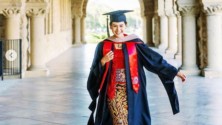 Maudy Ayunda
