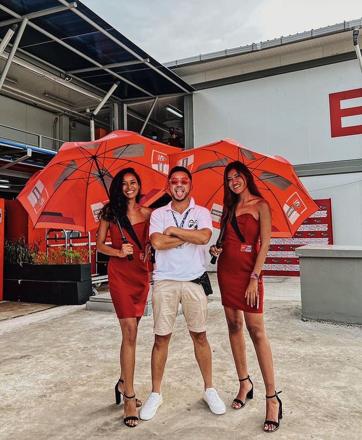 Potret Artis Tonton Motogp Mandalika 2022