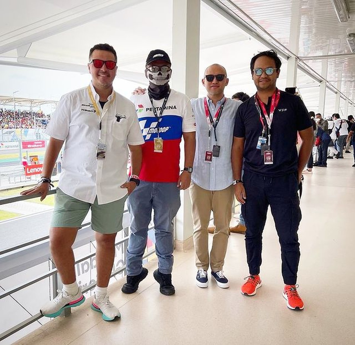 Potret Artis Tonton Motogp Mandalika 2022