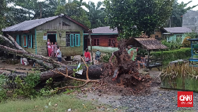 Hujan dan Angin Kencang Rusak Puluhan Rumah di Langkat