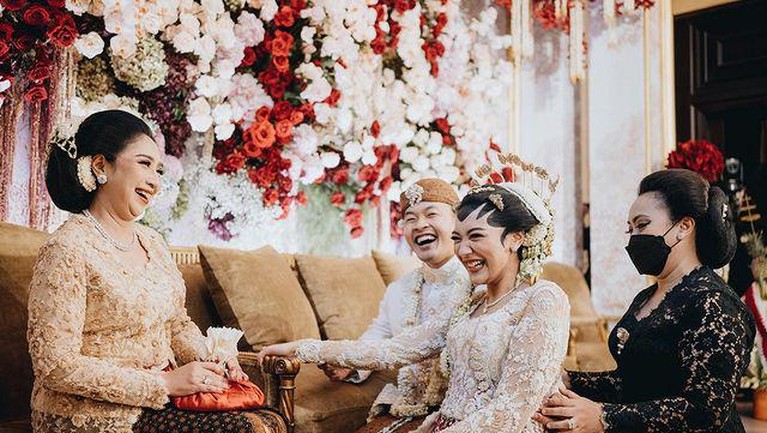 Prosesi upacara adat Panggih
