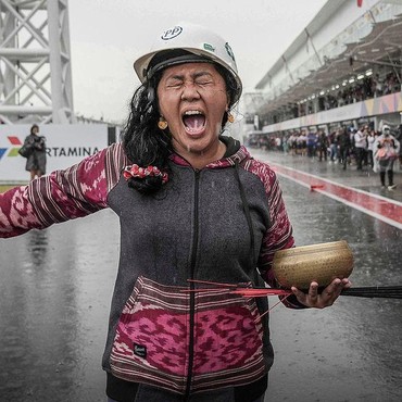 Masih Diulas MotoGP, Rara Pawang Hujan Bilang Begini