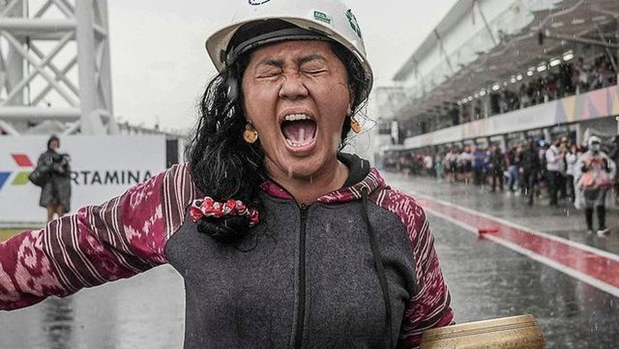 Rara Isti Wulandari Pawang Hujan MotoGP Mandalika 2022