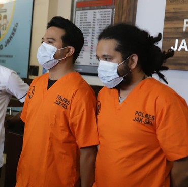 Positif Ganja, Ini Kronologi Roby Geisha Diciduk di Studio Musik