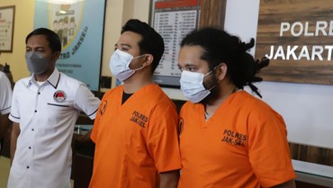 Positif Ganja, Ini Kronologi Roby Geisha Diciduk di Studio Musik