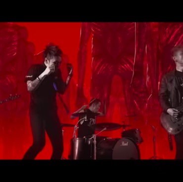 Lirik Lagu The Rumbling - SiM