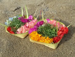 Canang Sari di Sirkuit Mandalika Disorot, Sajen dengan Nilai Spiritual