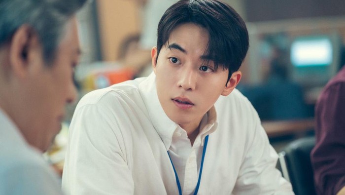 Dari Reporter hingga Perenang Andal, Ini Deretan Peran yang Pernah Dibawakan Nam Joo-hyuk! Dari Reporter hingga Perenang Andal, Ini Deretan Peran yang Pernah Dibawakan Nam Joo-hyuk!