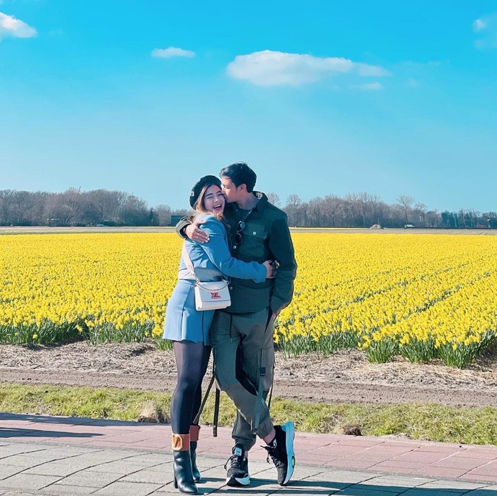 <p>Felicya kerap berbagi momen kebersamaannya dengan sang suami di media sosial. Keduanya pun kompak memamerkan kemesraan. (Foto: Instagram @felicyangelista)</p>