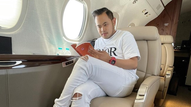 Staf Khusus Menteri Keuangan Yustinus Prastowo melihat potensi penerimaan pajak dari Juragaan 99 minimal Rp720 miliar per tahun.