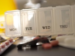 AS Pangkas 90 Persen Bantuan ke LN, Perawatan HIV-Layanan TBC Terancam Kolaps