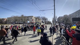 Pemerintah Kherson Versi Kremlin Akan Beri Paspor Rusia ke Warga