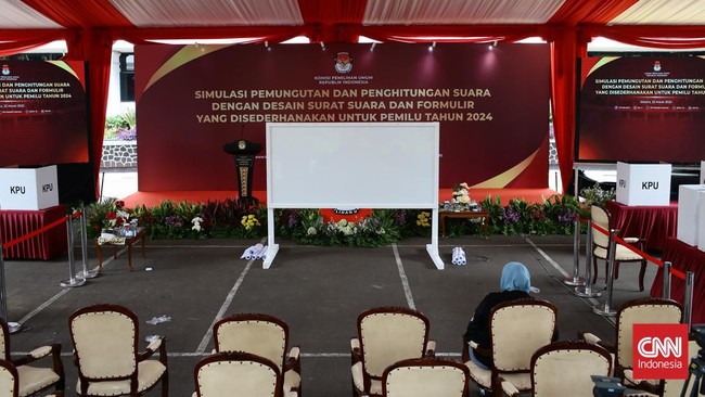 Bawaslu menyatakan KPU telah menjalankan proses pendaftaran dengan benar, sehingga gugatan 11 partai politik yang tak memenuhi syarat ditolak.
