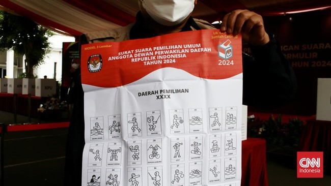 KPU menetapkan 75 personil DPRD Sumatera Selatan periode 2024-2029, Partai Golkar sukses mendapat bangku terbanyak.