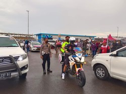 Cerita Morbidelli Atur Lalulintas Macet saat Naik Moge Patwal di Mandalika