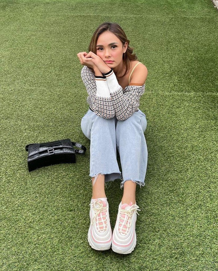 Nona Angie Nona Angie