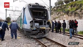 VIDEO: 2 Kereta Tabrakan, 95 Orang Terluka