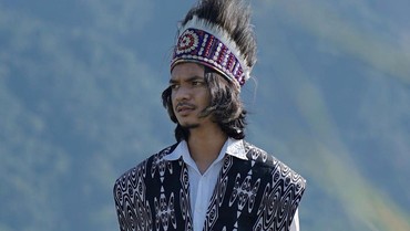 Tak Hanya Mahalini, Alffy Rev Juga Tuai Kontroversi Saat Cover 'Indonesia Raya'