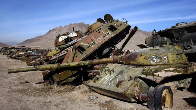 Rusia mengakui kekurangan amunisi, tank, peralatan komunikasi hingga drone usai alami serangan balik dari Ukraina. 