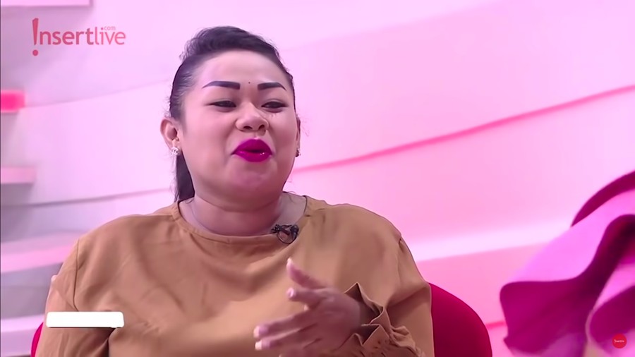 Bongkar Kehidupan Pribadi Tante Lala Si Seleb TikTok Bongkar Kehidupan Pribadi Tante Lala Si Seleb TikTok