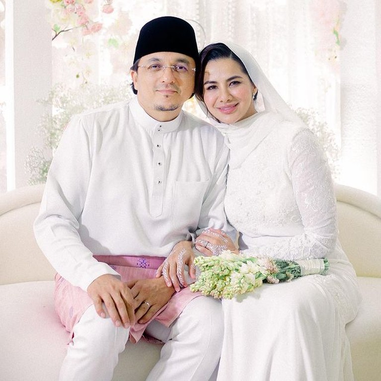Engku Emran rayakan satu tahun pernikahan dengan Noor Nabila