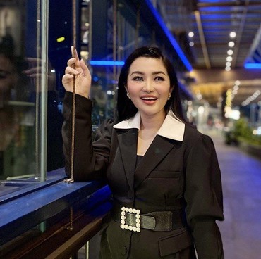 Fitri Carlina Kritik Fans Barbar Timnas yang Ikuti Pemain Sampai Depan Toilet