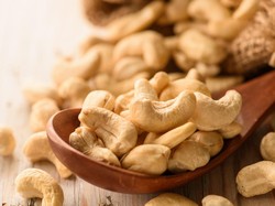 Batasi Konsumsi 6 Jenis Kacang Tinggi Garam dan Lemak Jenuh Ini