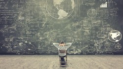 15 Ciri-ciri Orang Cerdas, Tidak Hanya Ditentukan dari IQ