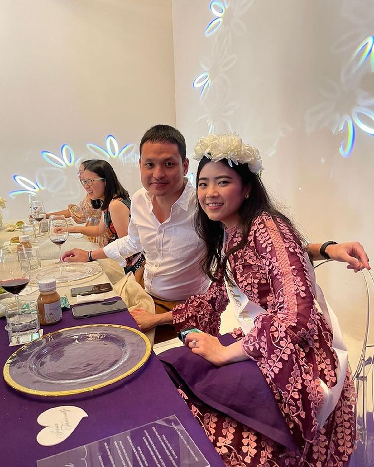 Jessica Tanoesoedibjo baru saja mendapatkan kejutan bridal shower dari rekan-rekannya&period; Yuk&comma; intip potretnya&excl;