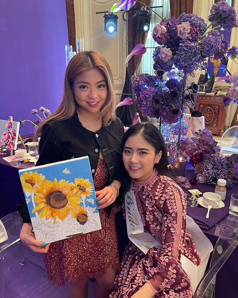 Jessica Tanoesoedibjo Jessica Tanoesoedibjo baru saja mendapatkan kejutan bridal shower dari rekan-rekannya. Yuk, intip potretnya!