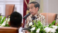 Nadiem Tunda Kenaikan UKT PTN, Jokowi Sebut Mungkin Naik Tahun Depan