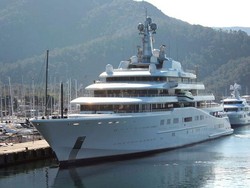 Kapal Superyacht Kedua Milik Abramovich Juga Diungsikan ke Turki