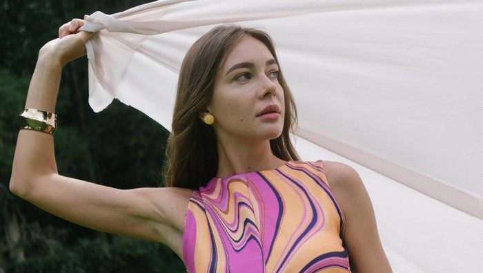 Rayakan Satu Dekade, Wearstatuquo Rilis Koleksi Khusus Bergaya Feminin dan Playful