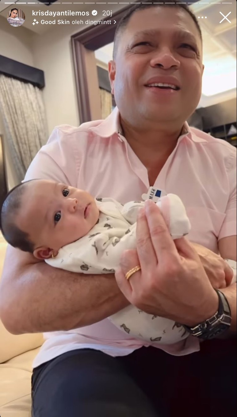 Raul Lemos kunjungi dan gendong baby Ameena