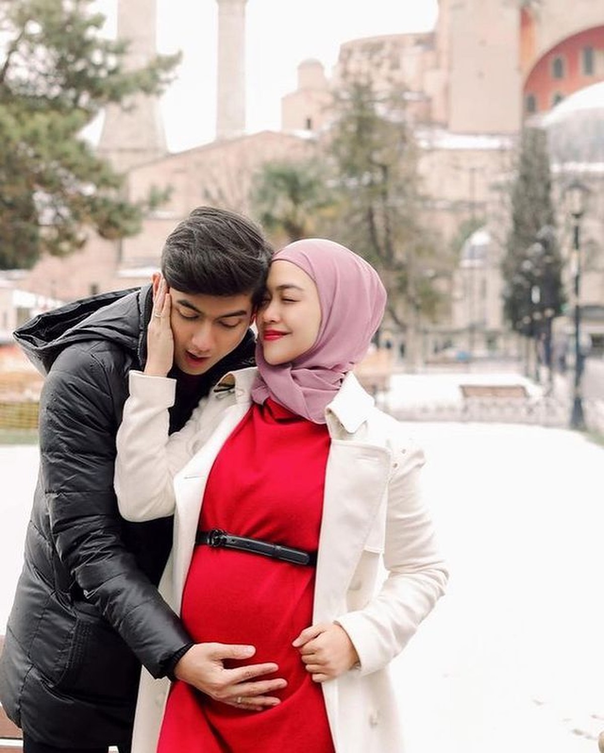 Ria Ricis Pamer Baby Bump