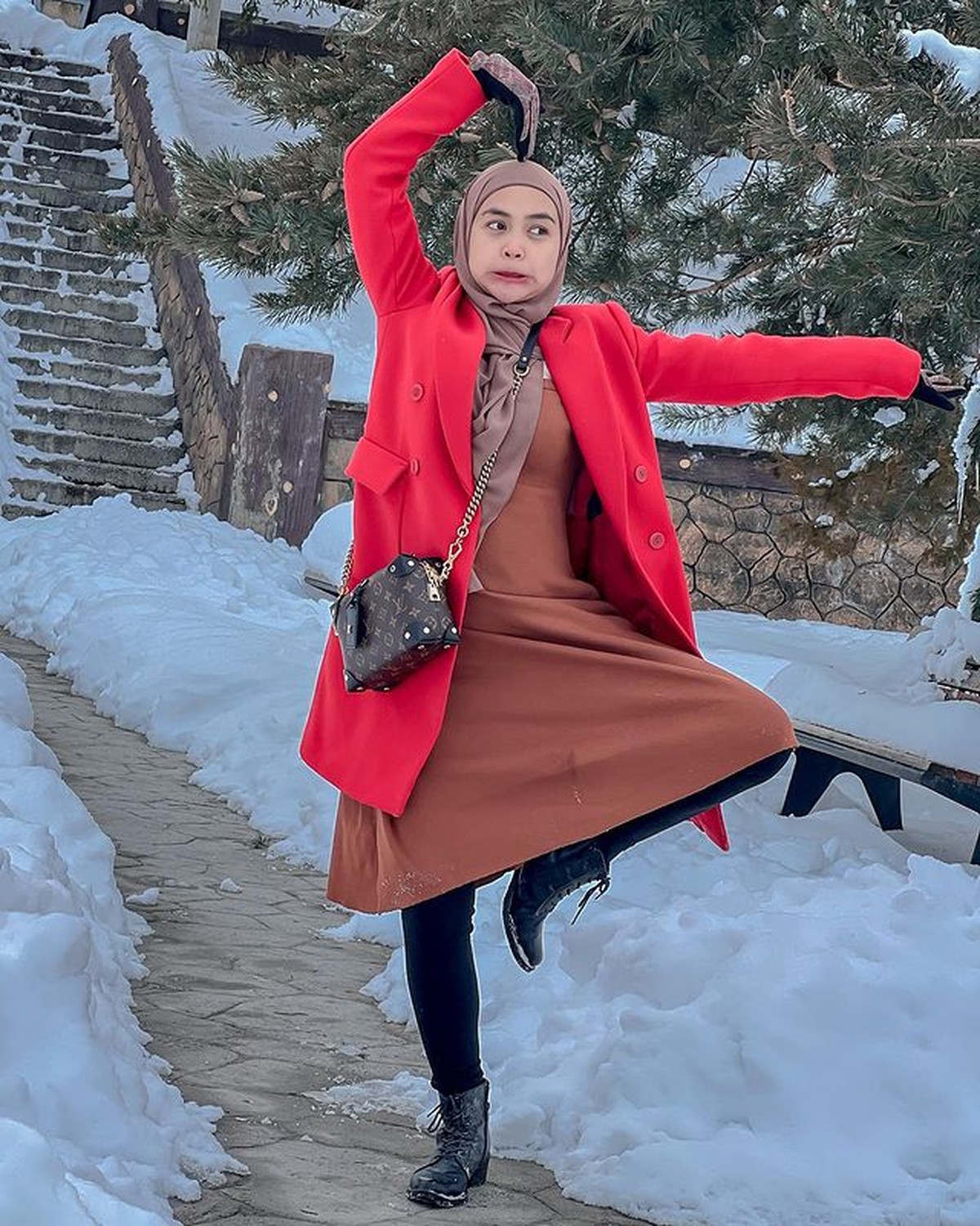 Ria Ricis Pamer Baby Bump