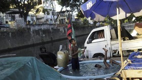 FOTO: Pesan Lingkungan dari Rumah Apung di Brazil