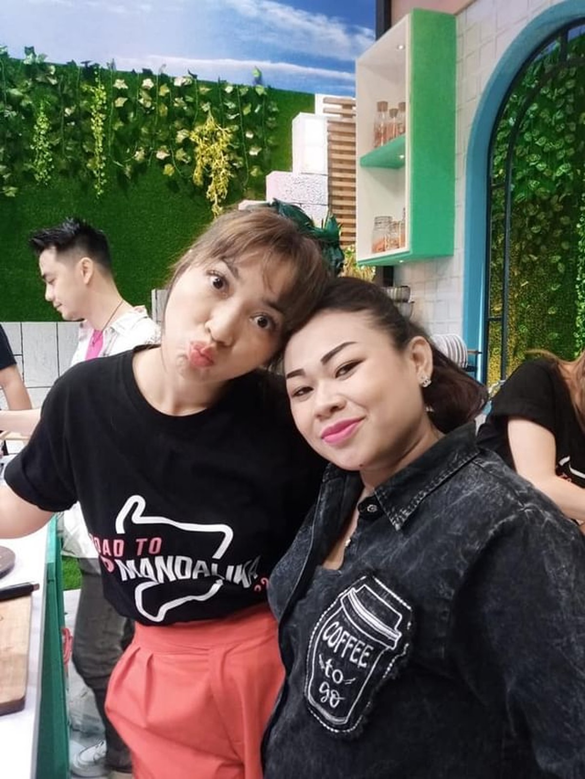 Potret Keakraban Tante Lala dan Para Selebritis Tanah Air