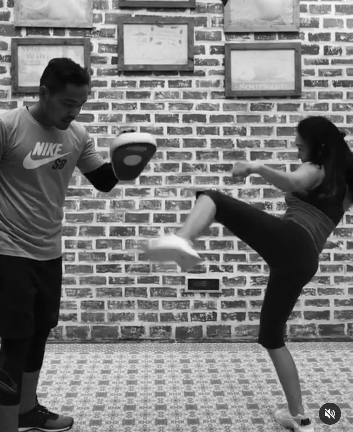 Potret Yuni Shara Saat Olahraga