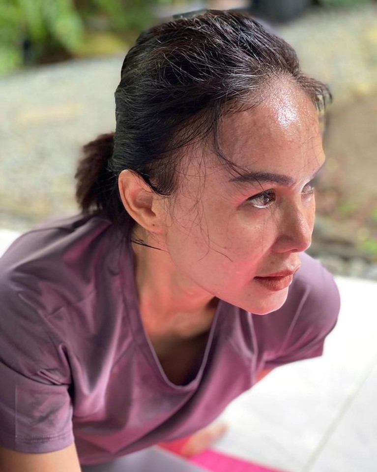 Potret Yuni Shara Saat Olahraga