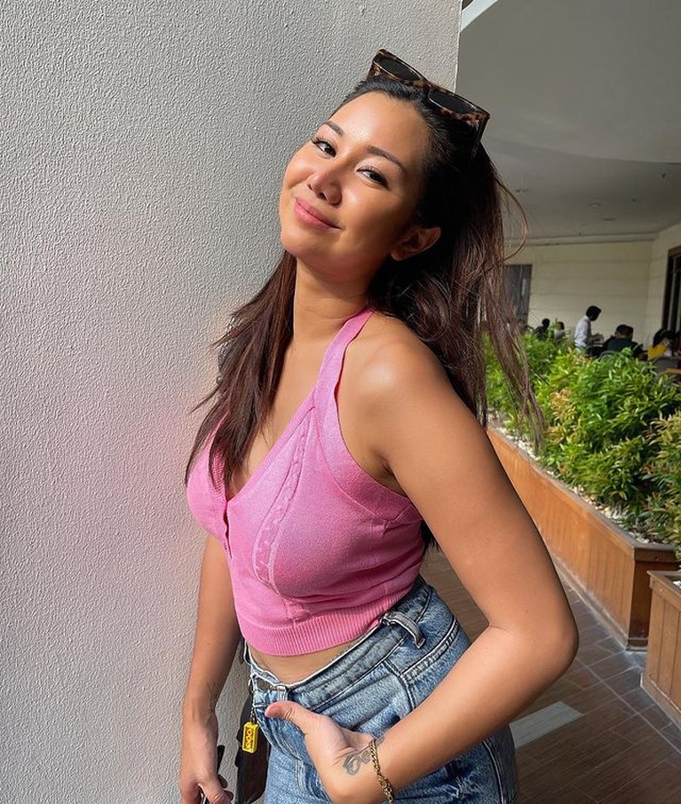 Chika Kinsky Mantan kekasih Adipati Dolken