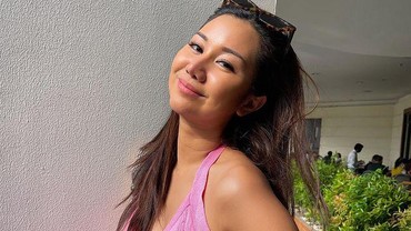 img-title Isu Eks Adipati Dolken Tunangan Sama Pacar Sesama Jenis, Niat Nikah di AS?